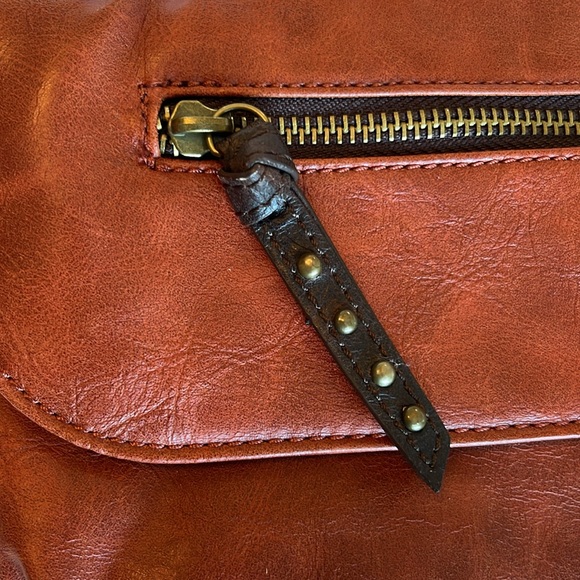 NWOT. SHIRALEAH desert brown clutch - Picture 2 of 6